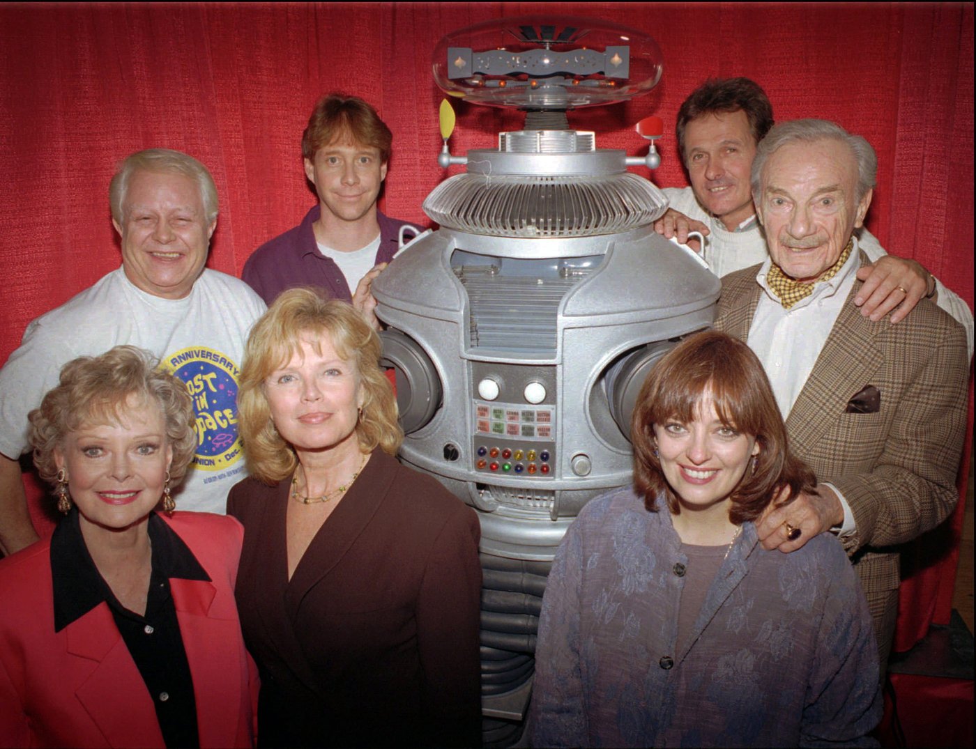 June Lockhart, beloved mother figure from 'Lassie' and 'Lost In Space,' dies at 100 | iNFOnews.ca June Lockhart, beloved mother figure from 'Lassie' and 'Lost In Space,' dies at 100 | iNFOnews.ca