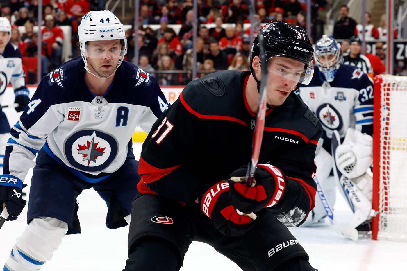 Jarvis scores a hat trick as Hurricanes pull away in third period to beat Jets 5-1 | iNFOnews.ca