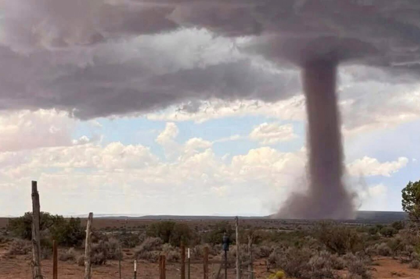 Tornadoes destroy several homes in southeastern Utah | iNFOnews.ca