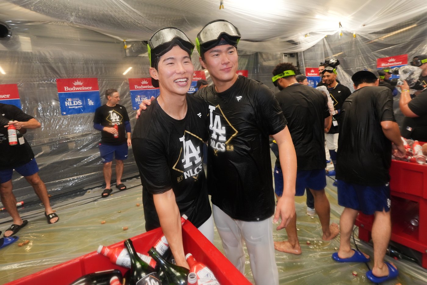 Dodgers rolling in defense of World Series title after closing out Phillies to reach NLCS | iNFOnews.ca Dodgers rolling in defense of World Series title after closing out Phillies to reach NLCS | iNFOnews.ca