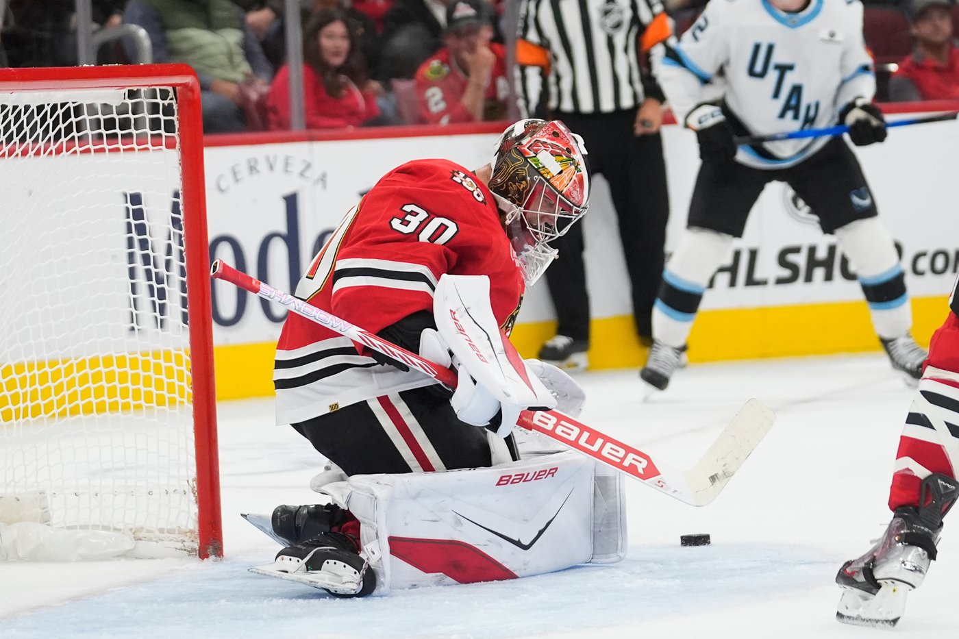 Burakovsky scores as Chicago beats the Utah Mammoth 3-1 for Blashill's first win with the Blackhawks | iNFOnews.ca Burakovsky scores as Chicago beats the Utah Mammoth 3-1 for Blashill's first win with the Blackhawks | iNFOnews.ca