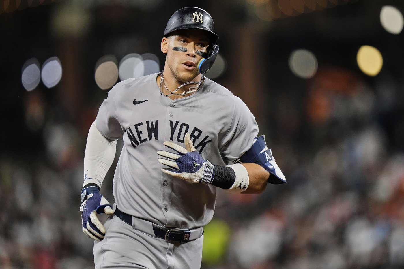 Judge hits 49th homer and Stanton smacks 3-run shot to lead Yankees past Orioles 6-1 | iNFOnews.ca Judge hits 49th homer and Stanton smacks 3-run shot to lead Yankees past Orioles 6-1 | iNFOnews.ca