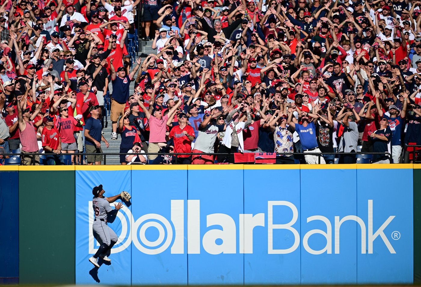 Rocchio, Naylor power 5-run eighth inning as Guardians beat Tigers 6-1 to even AL Wild Card Series | iNFOnews.ca
