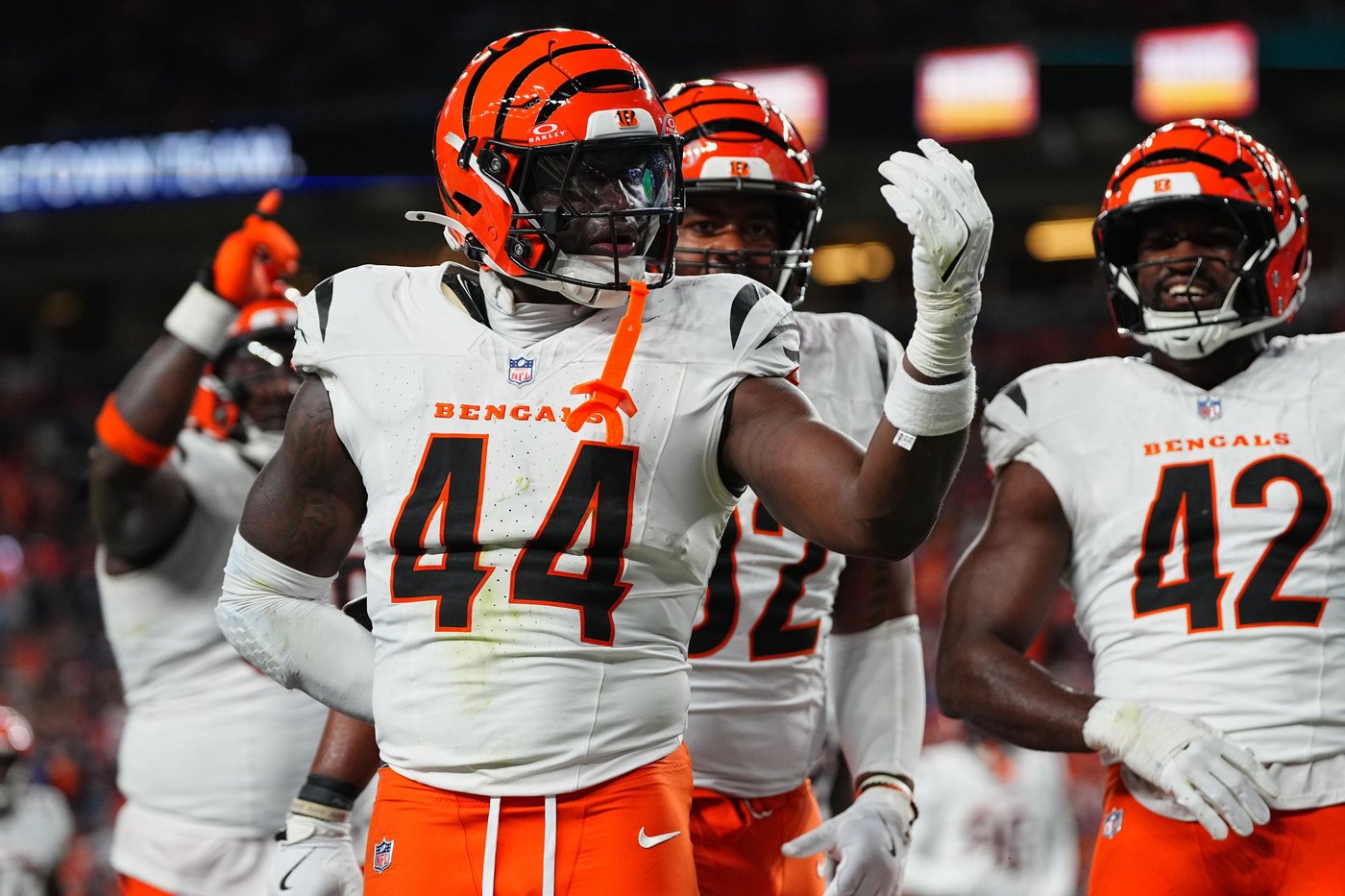 Broncos snap skid with 28-3 win over Bengals fueled by Dobbins' 100-yard game, 2 Nix TD passes | iNFOnews.ca
