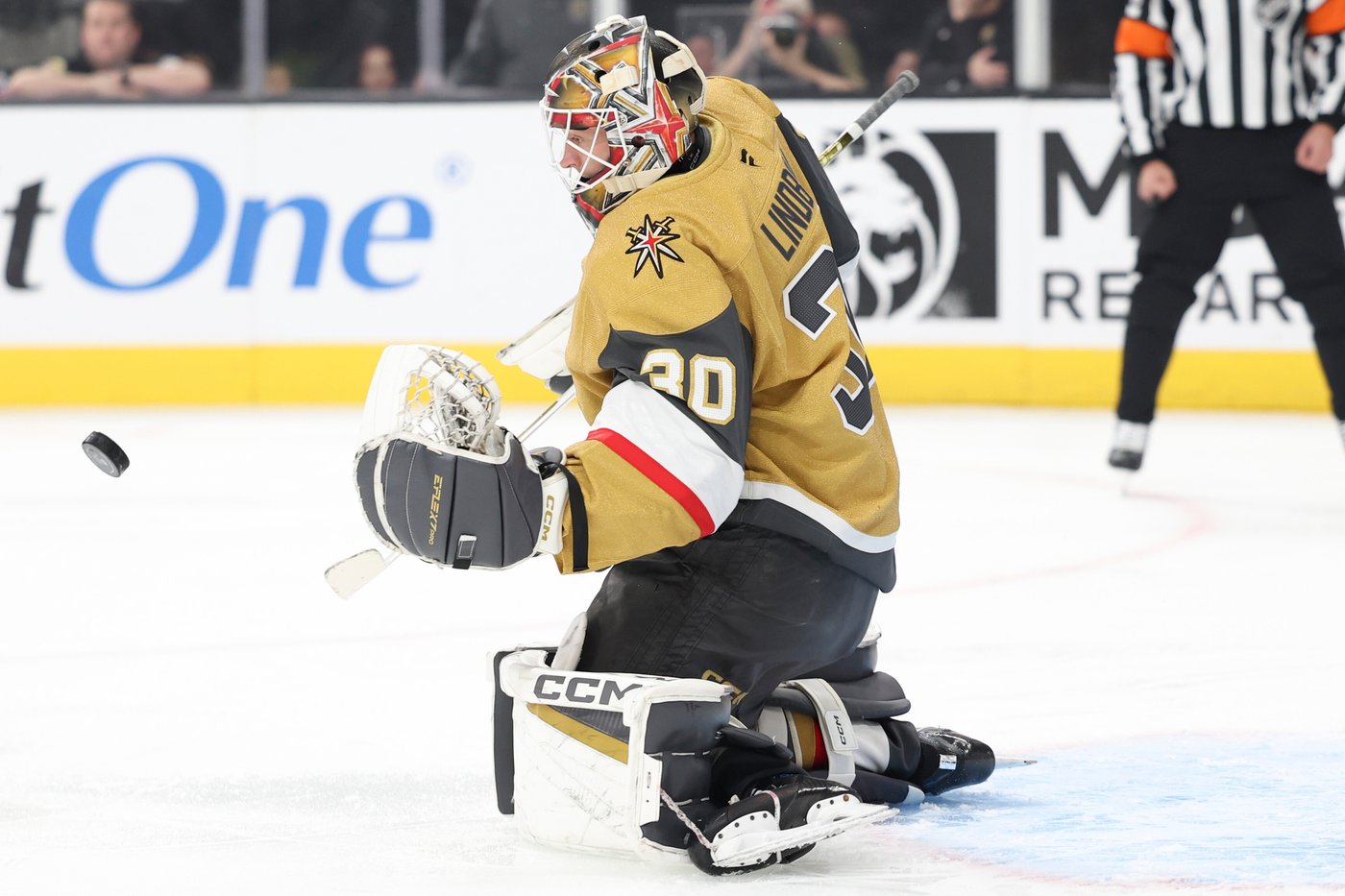 Marchand's goal streak reaches five games as Panthers beat Golden Knights | iNFOnews.ca Marchand's goal streak reaches five games as Panthers beat Golden Knights | iNFOnews.ca