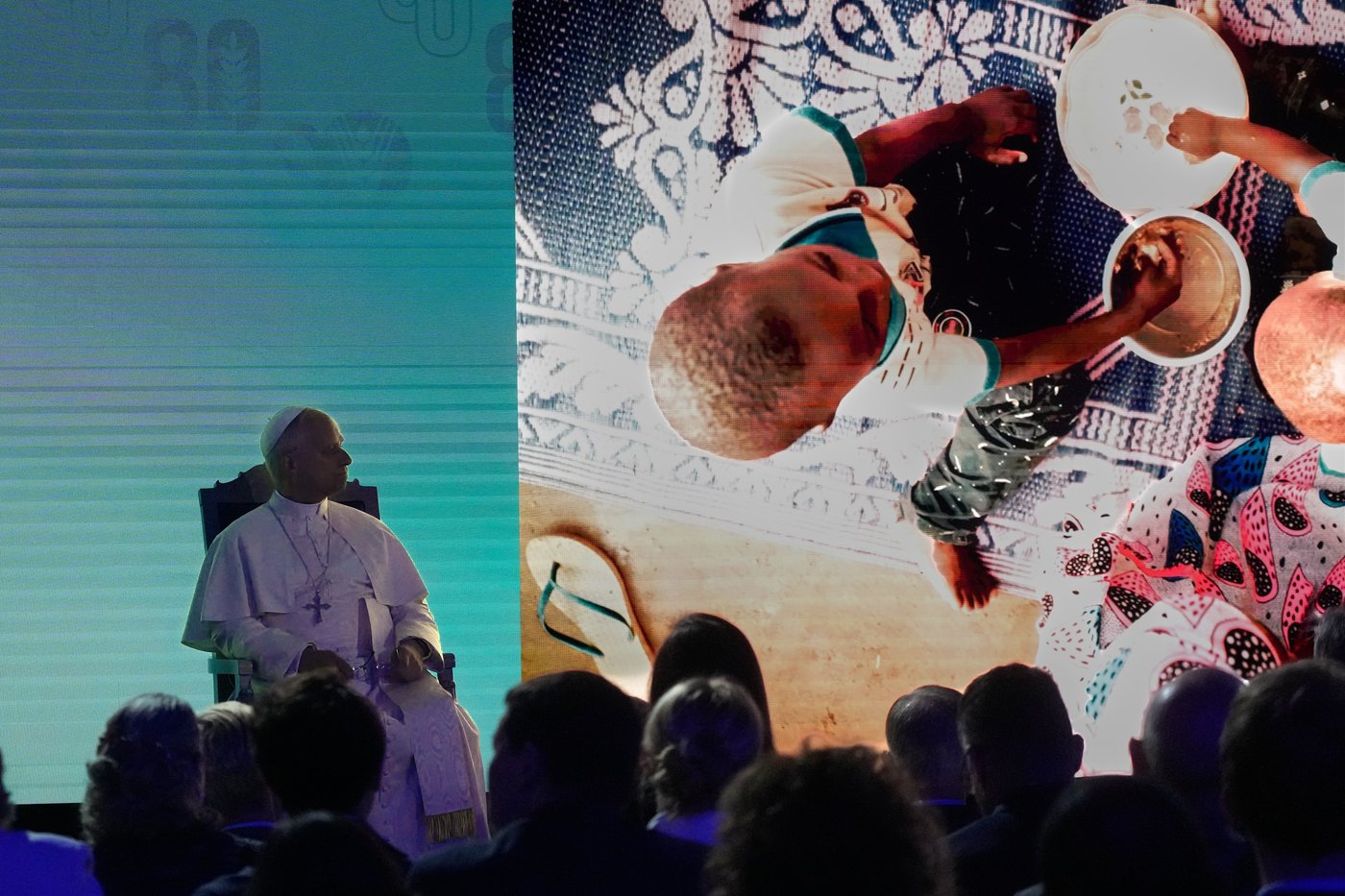 Pope denounces use of hunger as weapon of war as he urges world leaders 'not to look the other way' | iNFOnews.ca