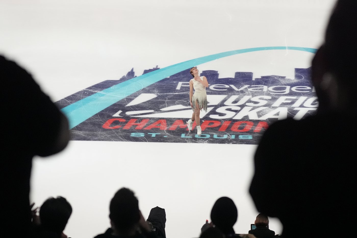 Amber Glenn sets record at US Figure Skating Championships, leads over world champ Alysa Liu | iNFOnews.ca