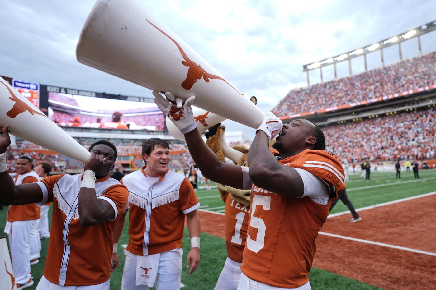 No. 10 Texas looks to stay in College Football Playoff hunt with next game at No. 5 Georgia | iNFOnews.ca No. 10 Texas looks to stay in College Football Playoff hunt with next game at No. 5 Georgia | iNFOnews.ca