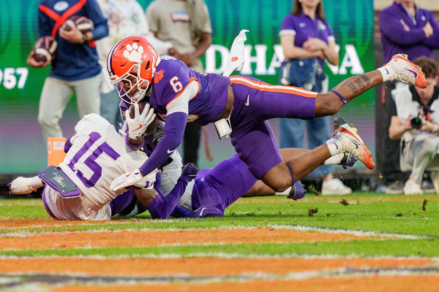 Clemson clinches bowl eligibility with 45-10 win over FCS-member Furman | iNFOnews.ca