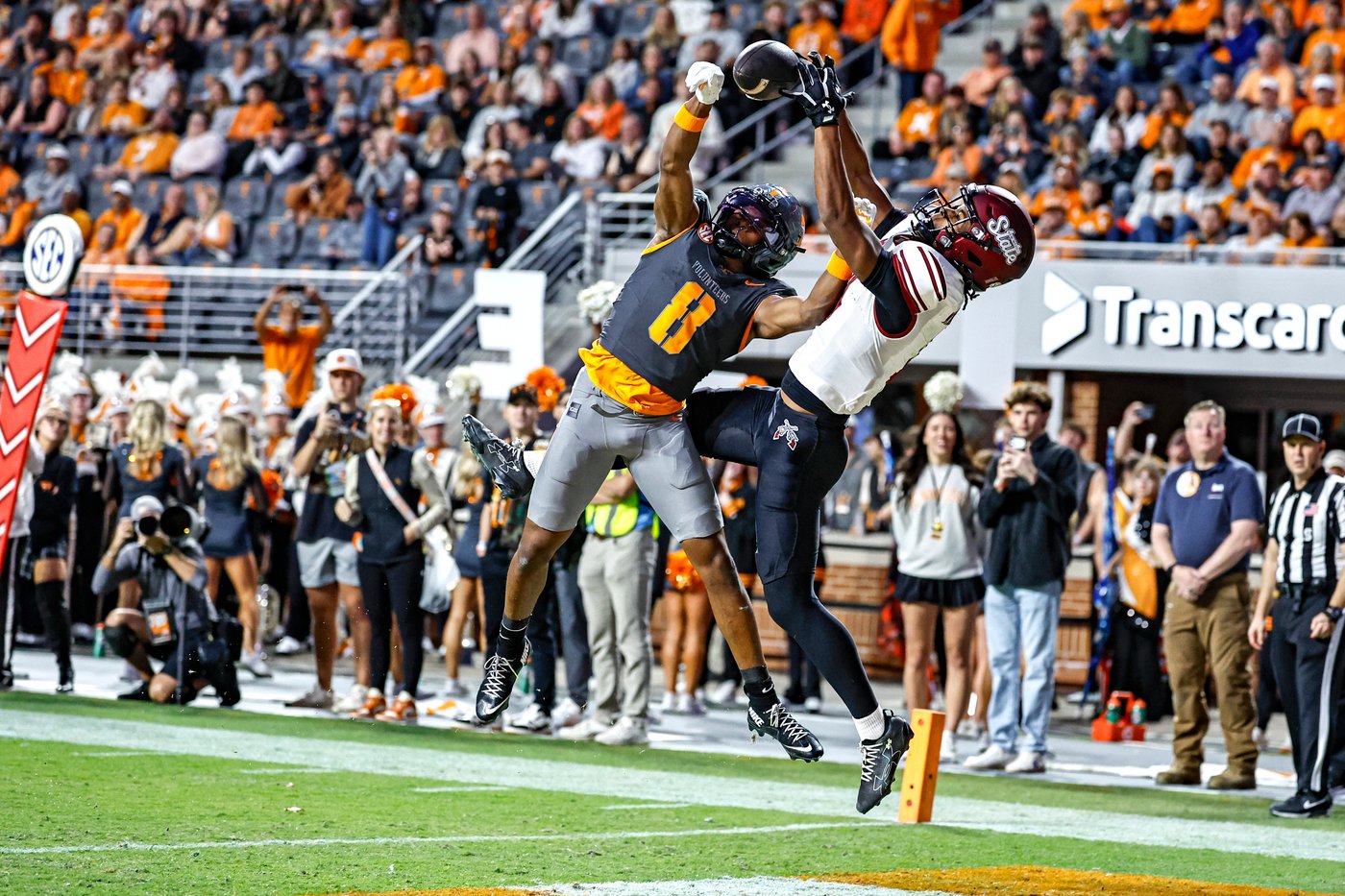 Aguilar throws for 204 yards and a TD, runs for score as No. 21 Tennessee tops New Mexico State 42-9 | iNFOnews.ca Aguilar throws for 204 yards and a TD, runs for score as No. 21 Tennessee tops New Mexico State 42-9 | iNFOnews.ca