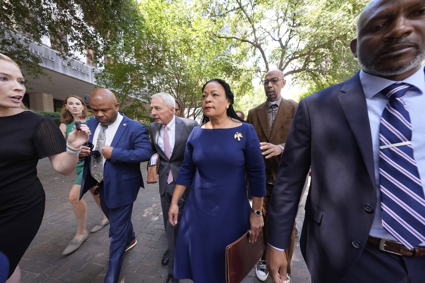 New Orleans mayor pleads not guilty on corruption charges tied to alleged affair | iNFOnews.ca