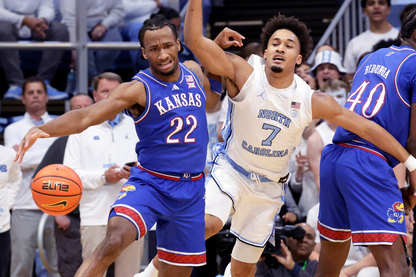Wilson, Veesaar, Trimble power No. 25 North Carolina's 2nd-half push to beat No. 19 Kansas 87-74 | iNFOnews.ca Wilson, Veesaar, Trimble power No. 25 North Carolina's 2nd-half push to beat No. 19 Kansas 87-74 | iNFOnews.ca