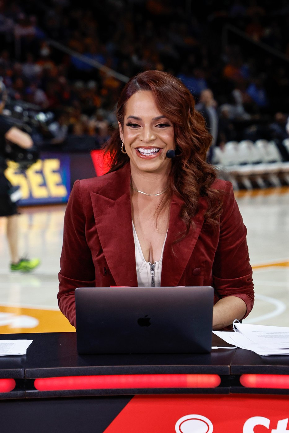 Elle Duncan leaves ESPN for Netflix, will host sports and cultural live events | iNFOnews.ca Elle Duncan leaves ESPN for Netflix, will host sports and cultural live events | iNFOnews.ca