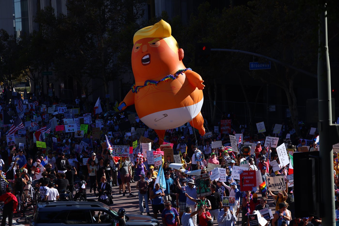 'No Kings' protests against Trump bring a street party vibe to cities nationwide | iNFOnews.ca 'No Kings' protests against Trump bring a street party vibe to cities nationwide | iNFOnews.ca