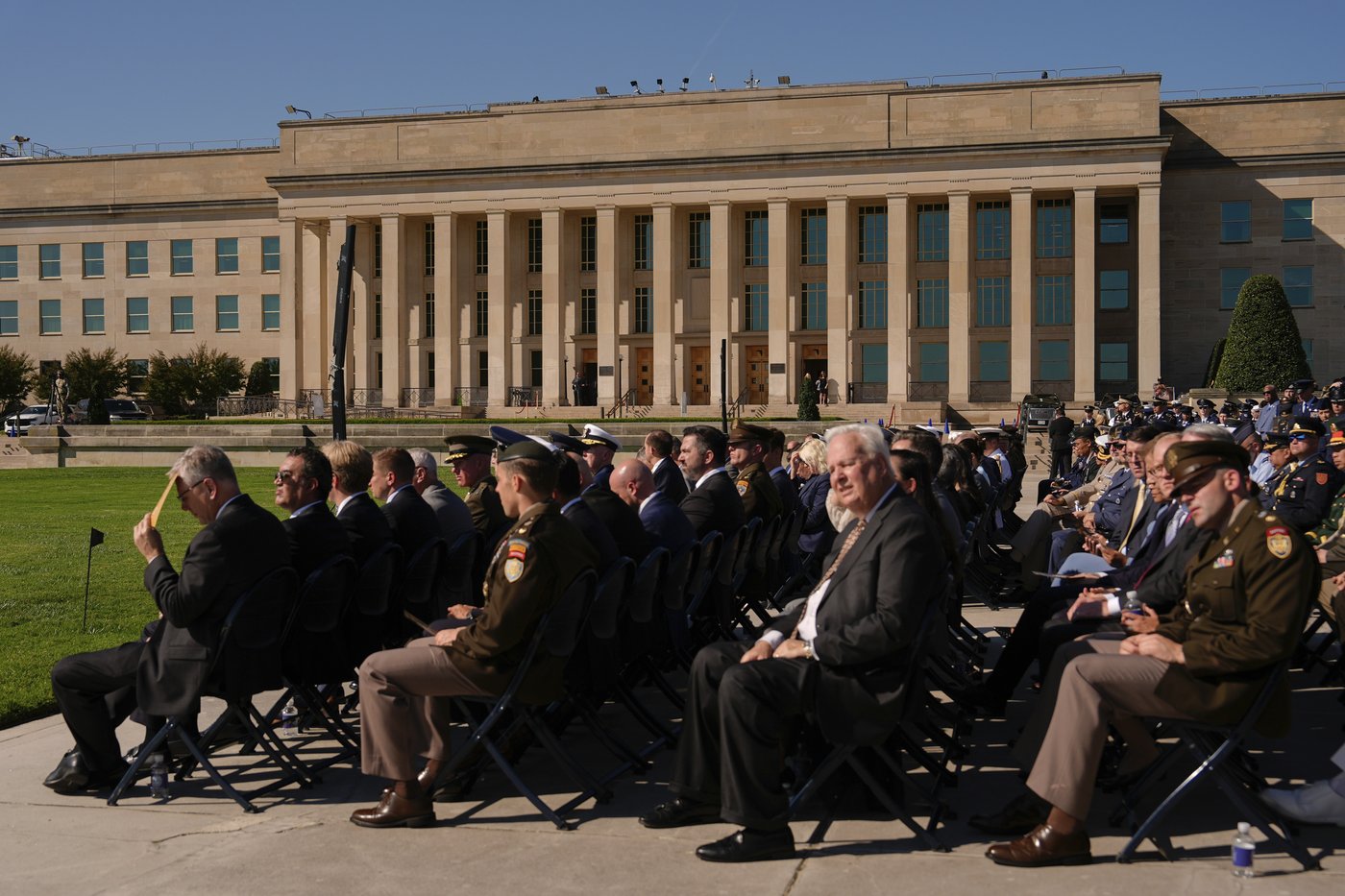 A new policy on access at the Pentagon has journalists and the Trump administration at odds | iNFOnews.ca
