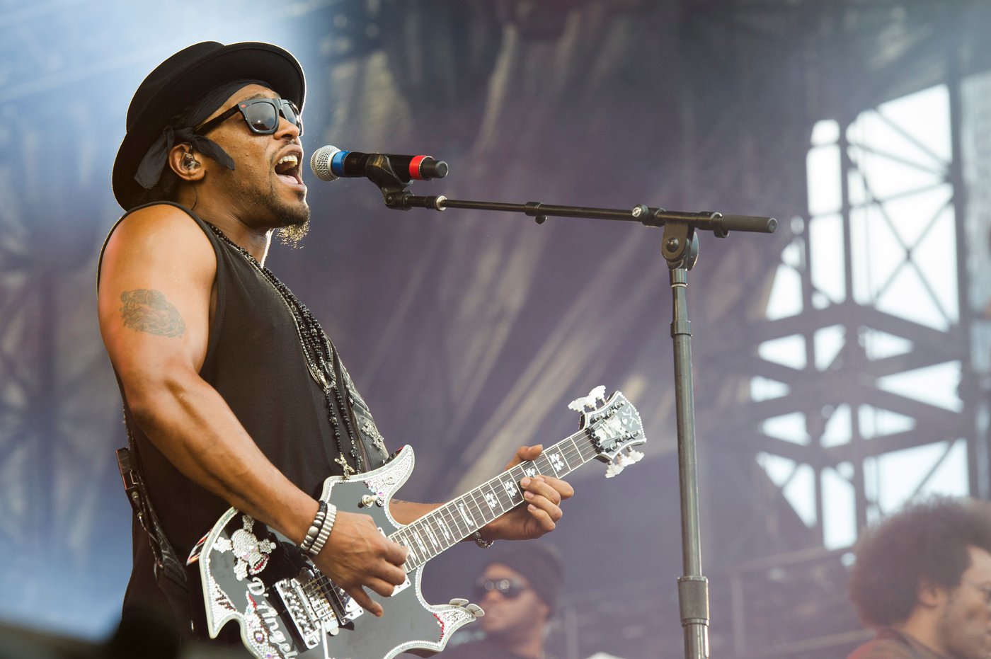 D’Angelo, Grammy-winning R&B singer who became an icon with ‘Untitled (How Does It Feel),’ dies | iNFOnews.ca D’Angelo, Grammy-winning R&B singer who became an icon with ‘Untitled (How Does It Feel),’ dies | iNFOnews.ca