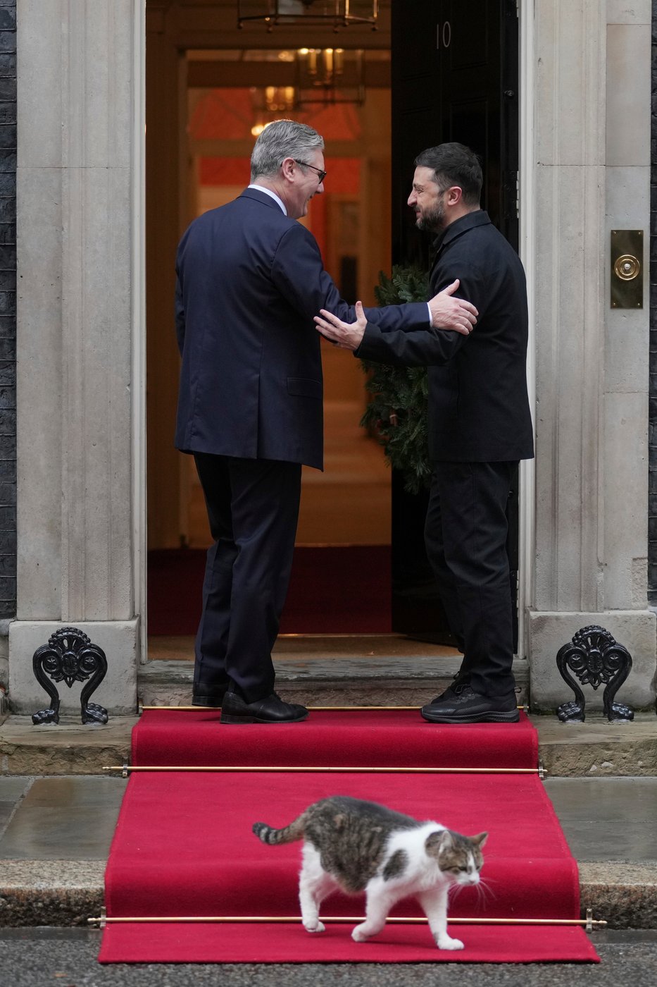 See the world in vertical: Top photos by AP's photojournalists | iNFOnews.ca