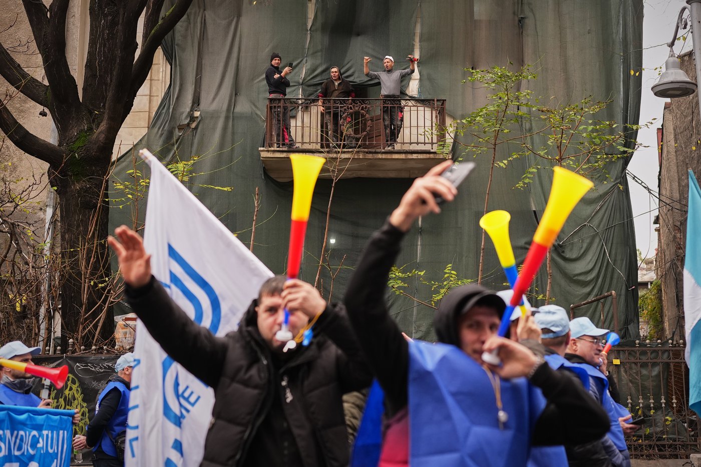 Thousands protest in Romania's capital against government austerity measures | iNFOnews.ca Thousands protest in Romania's capital against government austerity measures | iNFOnews.ca