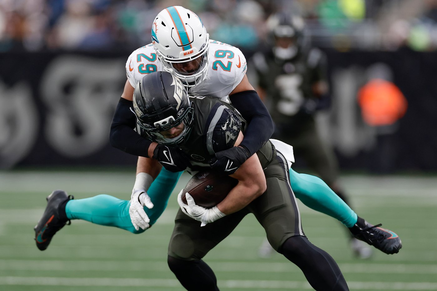 The Steelers and Dolphins have weathered adversity heading into Monday night showdown | iNFOnews.ca The Steelers and Dolphins have weathered adversity heading into Monday night showdown | iNFOnews.ca