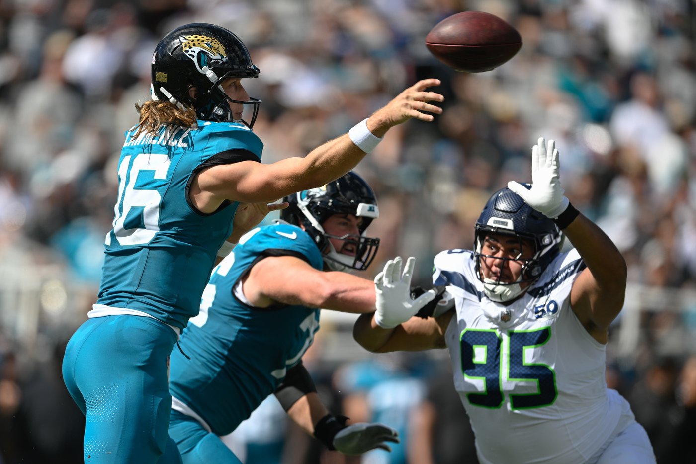 Darnold, Smith-Njigba and defense carry Seahawks to 20-12 victory at Jaguars | iNFOnews.ca