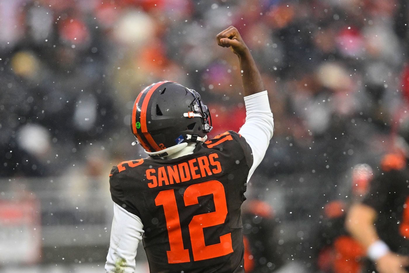 Browns' Shedeur Sanders is keeping his focus on improving after a strong 3rd start | iNFOnews.ca