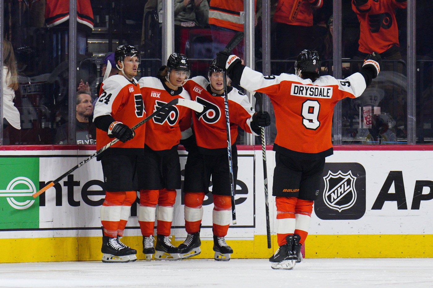 Trevor Zegras scores 2 goals and Flyers slip past Isles 4-3 in a shootout | iNFOnews.ca Trevor Zegras scores 2 goals and Flyers slip past Isles 4-3 in a shootout | iNFOnews.ca