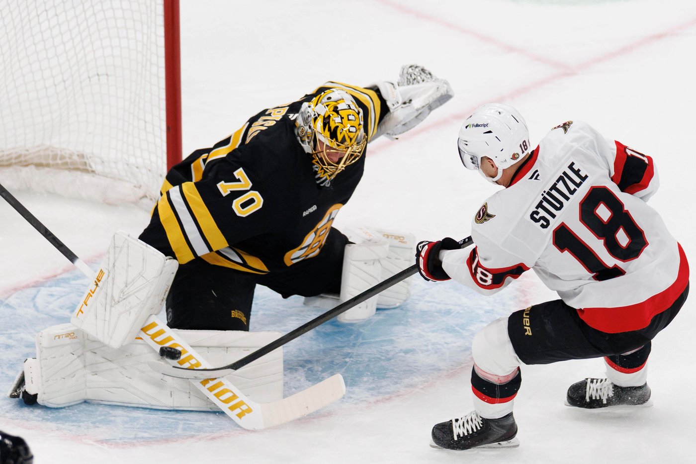 Zetterlund scores twice as surging Senators beat Bruins 6-2 | iNFOnews.ca
