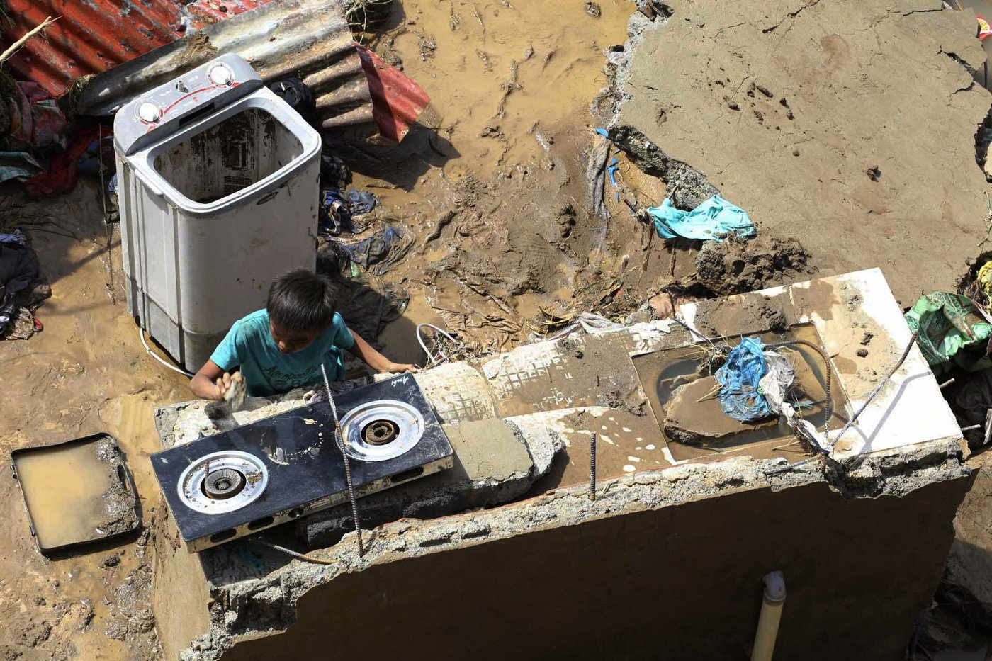 Photos show the impact of Typhoon Kalmaegi on the Philippines | iNFOnews.ca