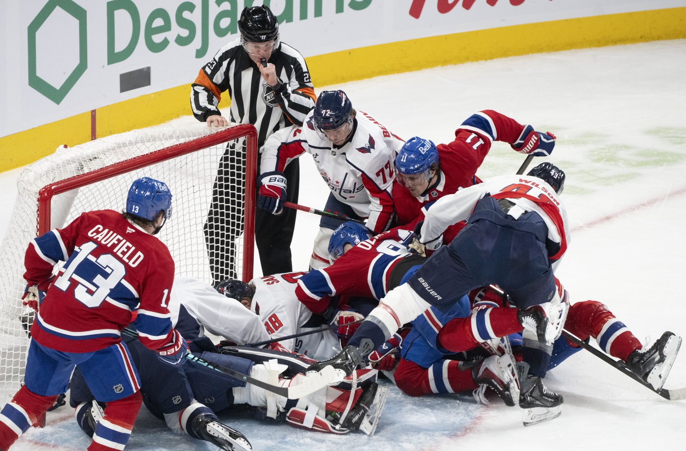 Ovechkin nets hat trick in 8-4 win, Capitals hand Canadiens fifth straight loss | iNFOnews.ca