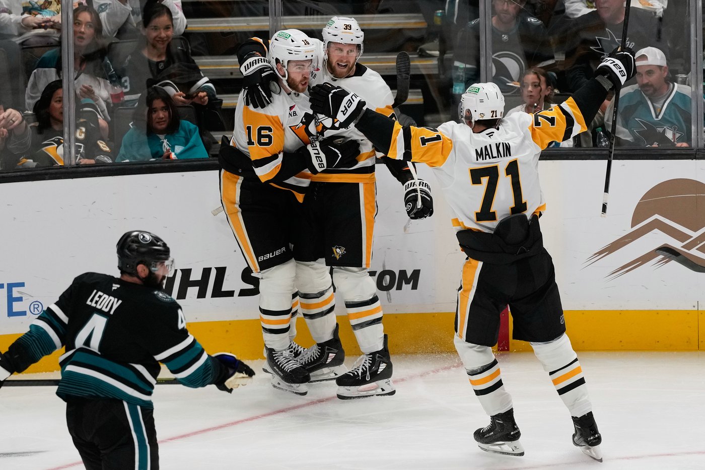 Crosby and Malkin each have goal and assist, Jarry stops 31 shots as Penguins beat Sharks 3-0 | iNFOnews.ca Crosby and Malkin each have goal and assist, Jarry stops 31 shots as Penguins beat Sharks 3-0 | iNFOnews.ca