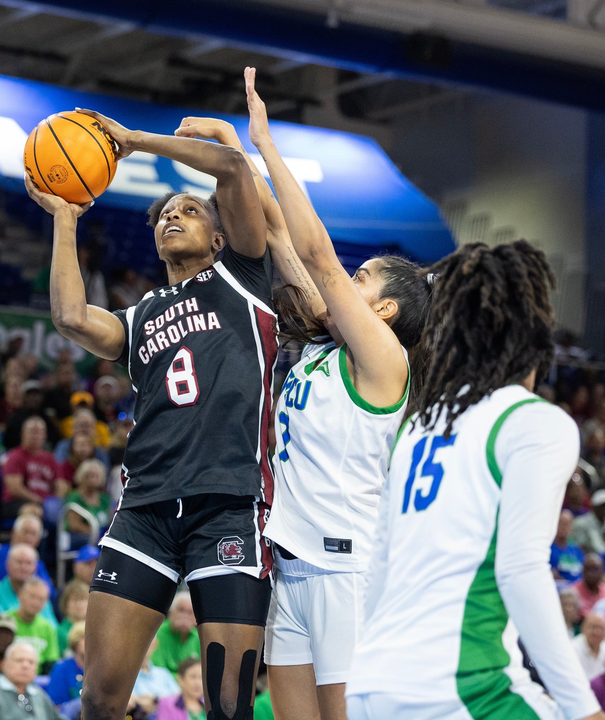 No. 3 South Carolina overpowers Florida Gulf Coast 105-43 | iNFOnews.ca No. 3 South Carolina overpowers Florida Gulf Coast 105-43 | iNFOnews.ca