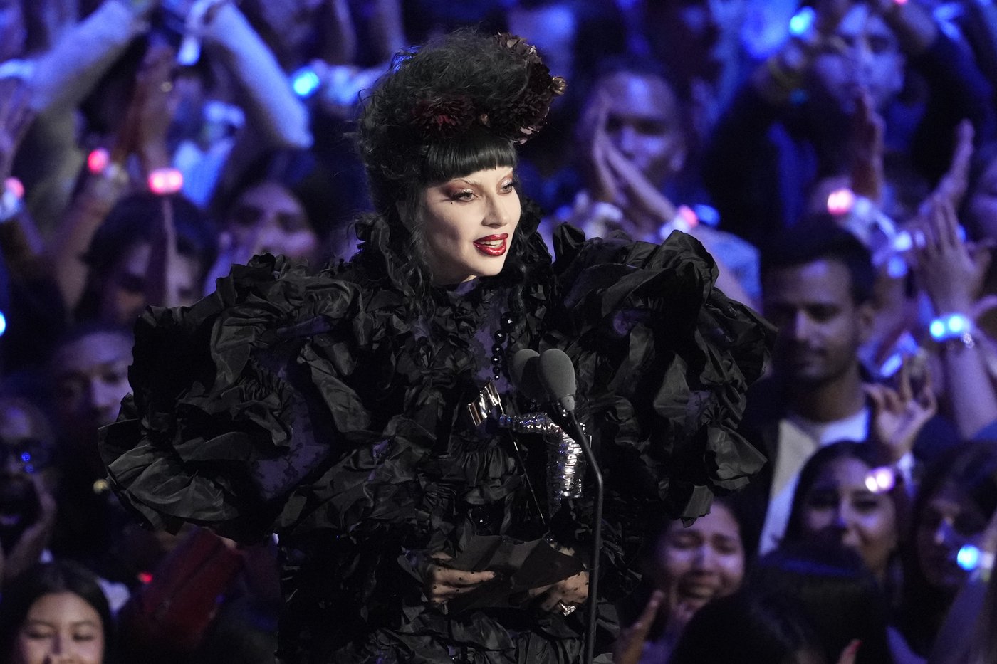 Ariana Grande and Lady Gaga shine at the MTV VMAs with wins and performances | iNFOnews.ca Ariana Grande and Lady Gaga shine at the MTV VMAs with wins and performances | iNFOnews.ca