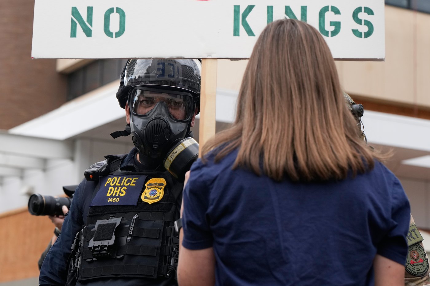 Judge temporarily blocks Trump administration from deploying troops in Portland, Oregon | iNFOnews.ca