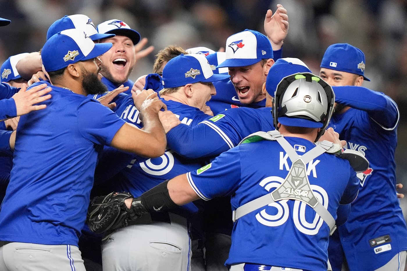 Blue Jays beat Yankees 5-2 in Game 4 to reach first ALCS since 2016 | iNFOnews.ca Blue Jays beat Yankees 5-2 in Game 4 to reach first ALCS since 2016 | iNFOnews.ca