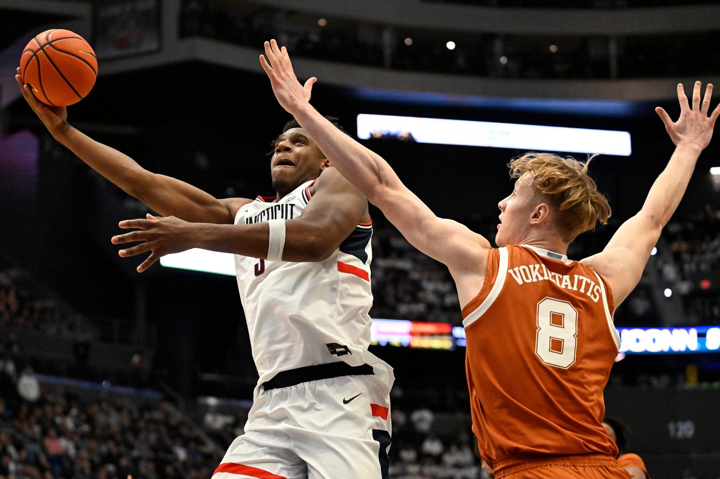 Karaban and Reed lift No. 5 UConn to 71-63 win over Texas in Huskies' final nonconference game | iNFOnews.ca Karaban and Reed lift No. 5 UConn to 71-63 win over Texas in Huskies' final nonconference game | iNFOnews.ca