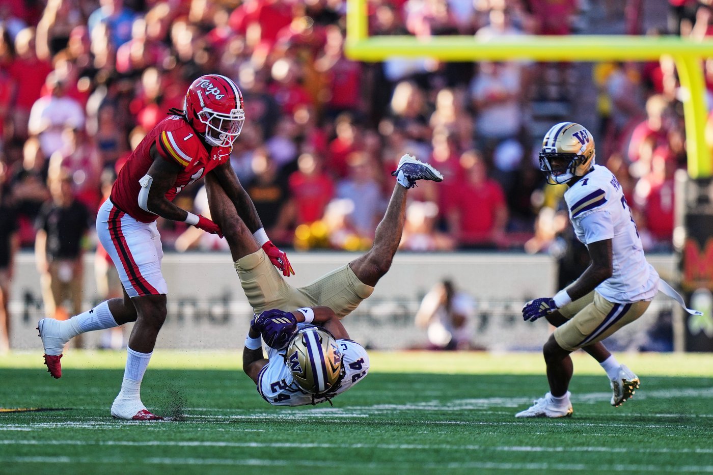 Washington storms back from a 20-point deficit, hands Maryland first loss, 24-20 | iNFOnews.ca