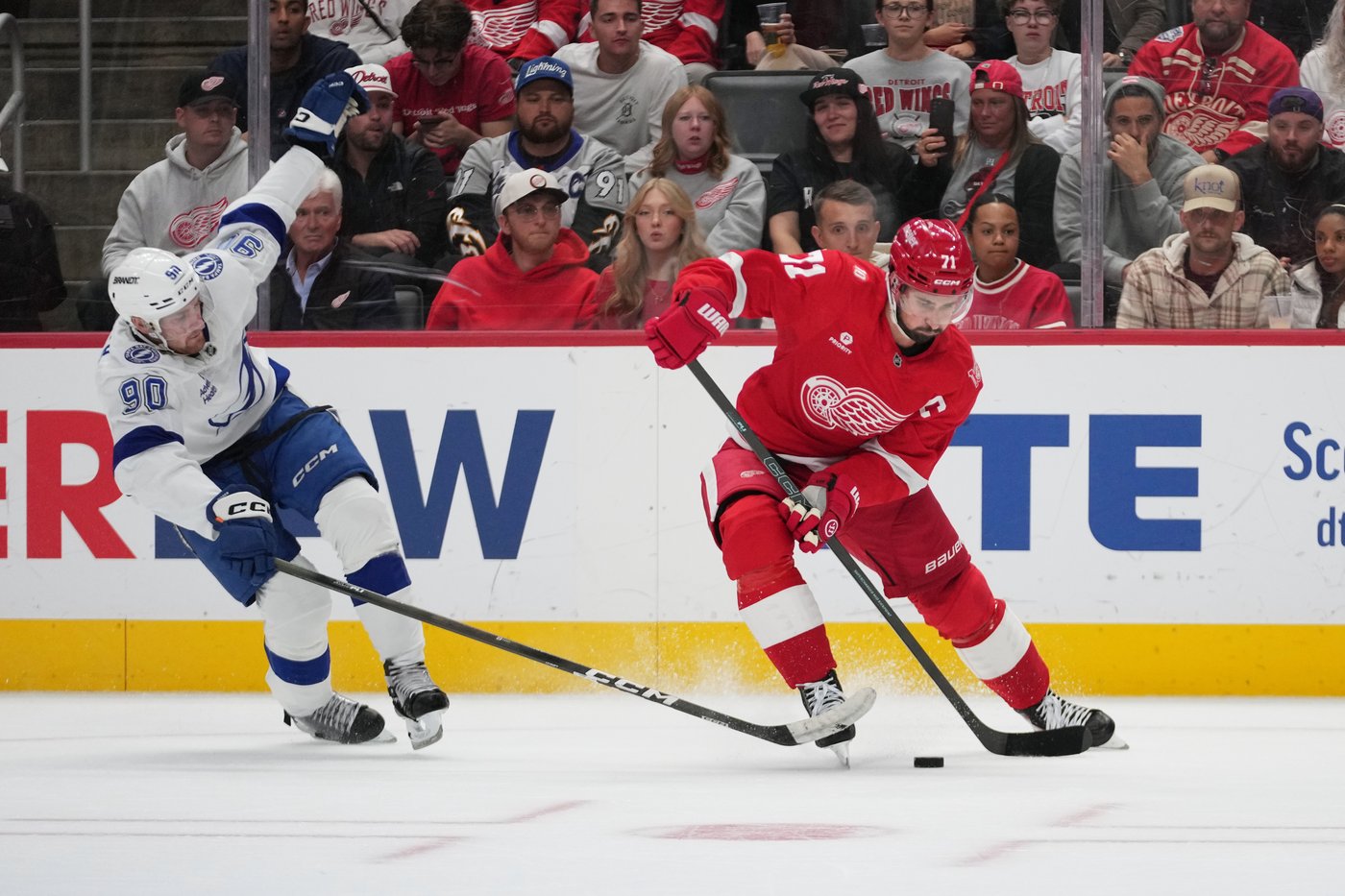Larkin and Finne each score twice, lift surging Red Wings to a 4-2 win over Oilers | iNFOnews.ca Larkin and Finne each score twice, lift surging Red Wings to a 4-2 win over Oilers | iNFOnews.ca