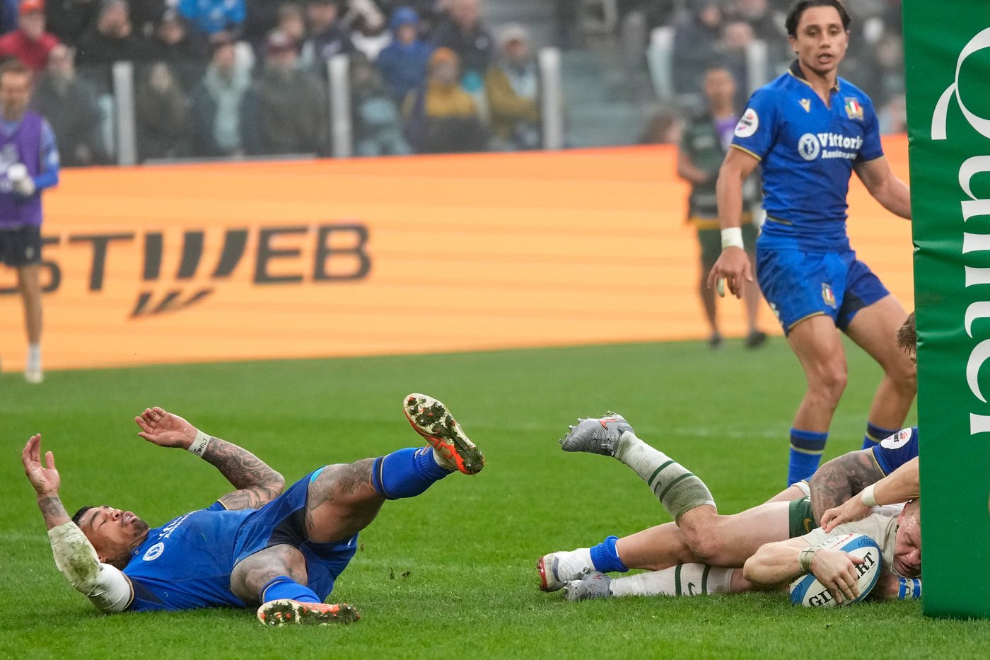 South Africa's resilience shines as red card absorbed in win over Italy in Turin | iNFOnews.ca South Africa's resilience shines as red card absorbed in win over Italy in Turin | iNFOnews.ca