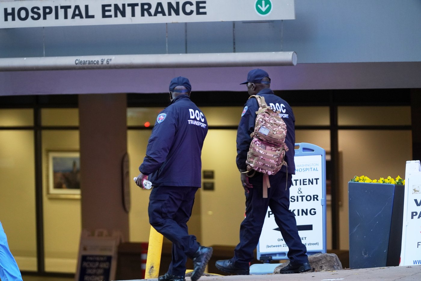 Photos from the scene where 2 National Guard members were shot near the White House | iNFOnews.ca