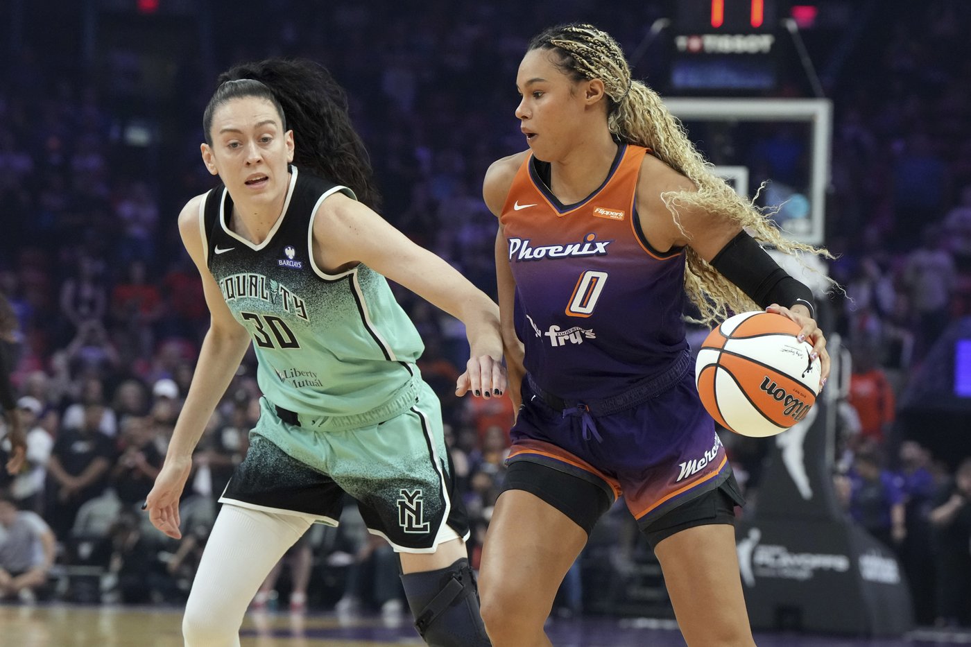 Thomas has a triple-double as the Mercury eliminate the defending WNBA champion Liberty 79-73 | iNFOnews.ca