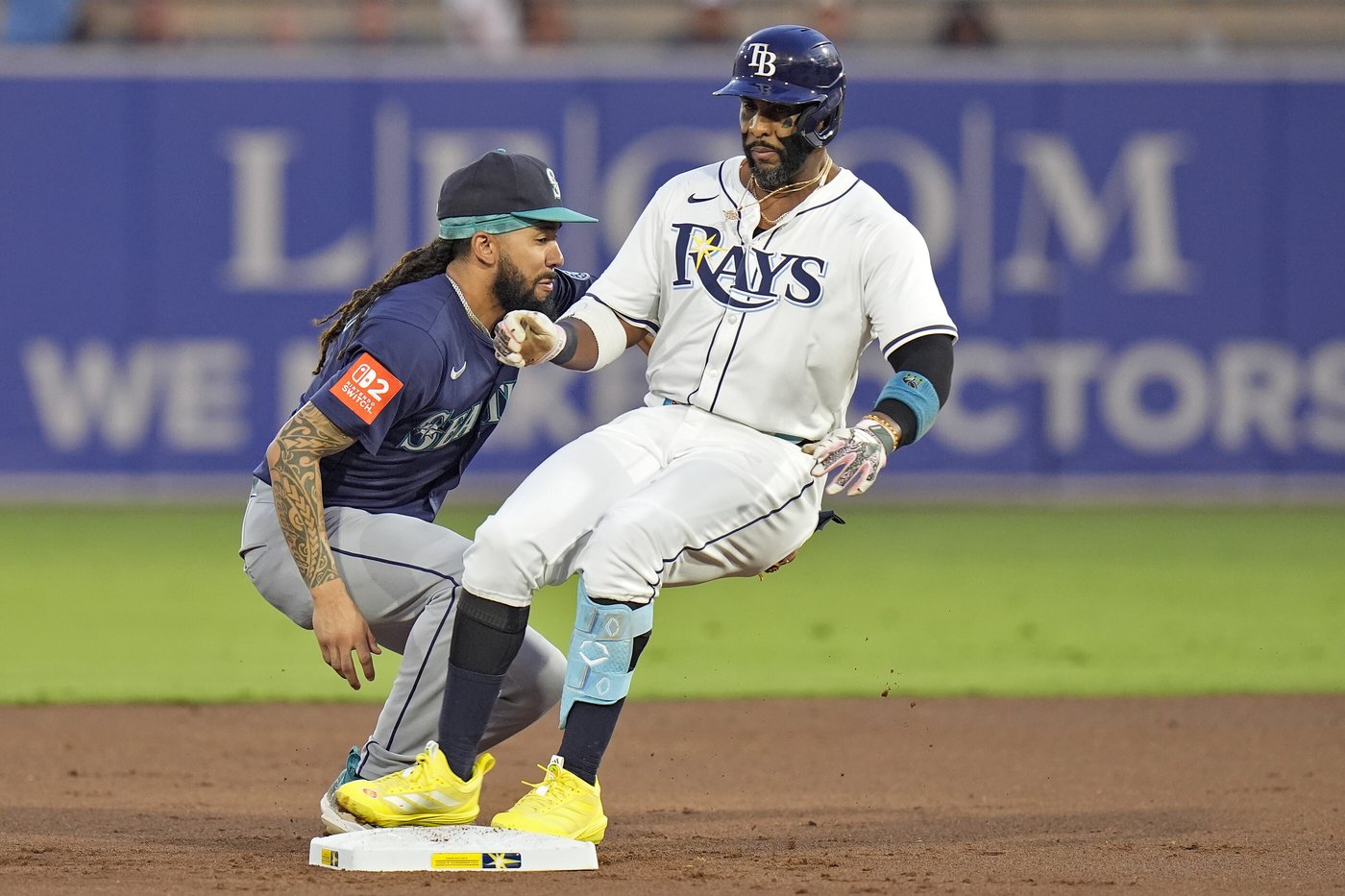 Yandy Diaz has career-best 5-hit game to help Rays compete series sweep of the Mariners | iNFOnews.ca