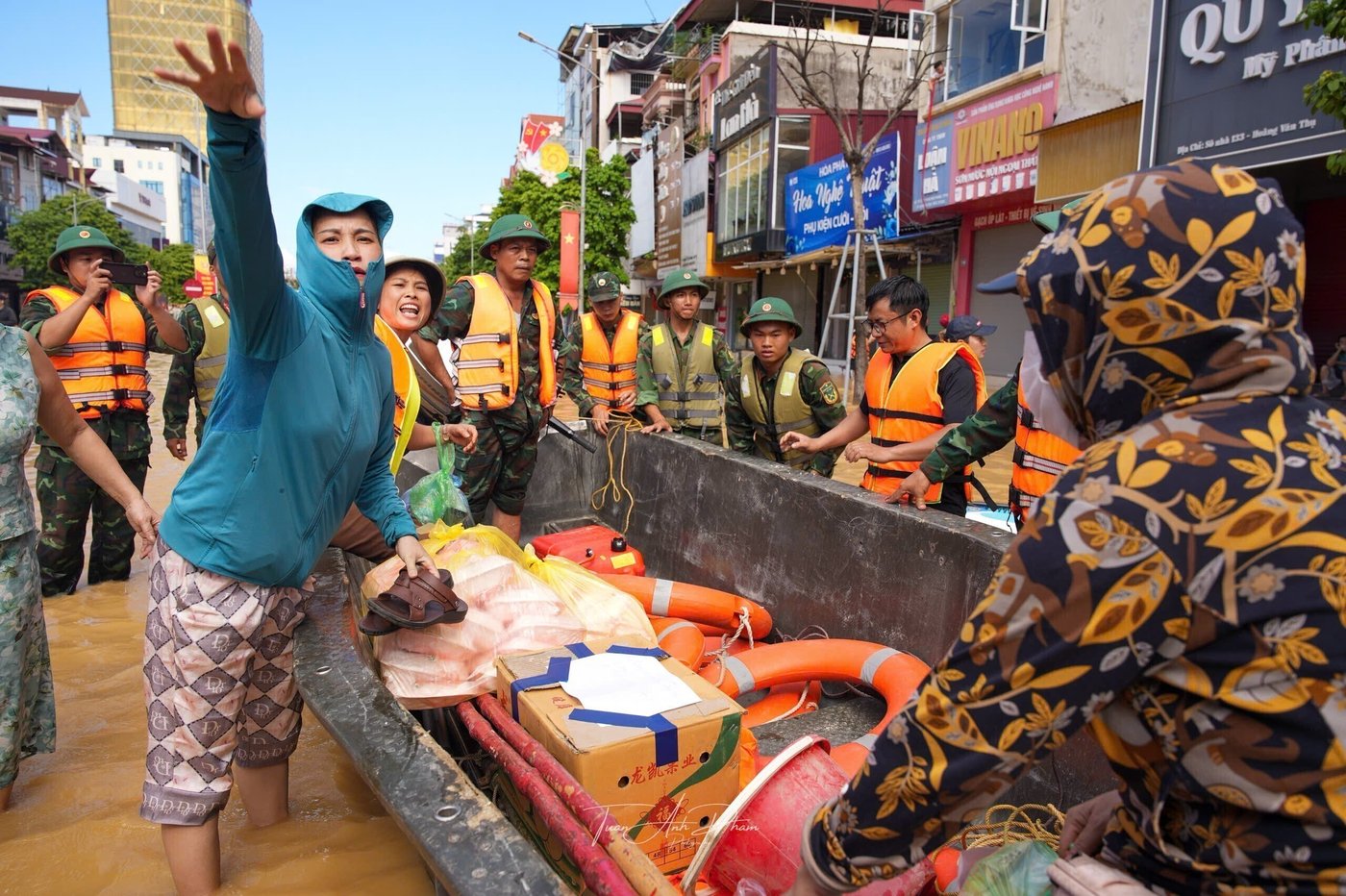 Torrential rains cause deadly flooding in northern Vietnam | iNFOnews.ca