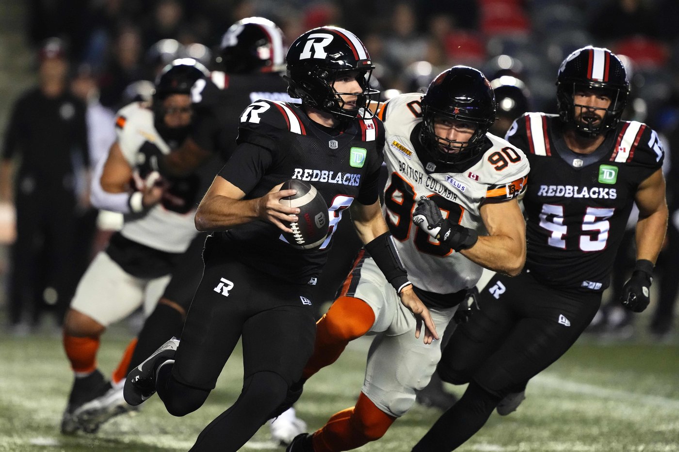 Crum ignites Redblacks' rally in final quarter to knock off Lions 34-33 | iNFOnews.ca Crum ignites Redblacks' rally in final quarter to knock off Lions 34-33 | iNFOnews.ca