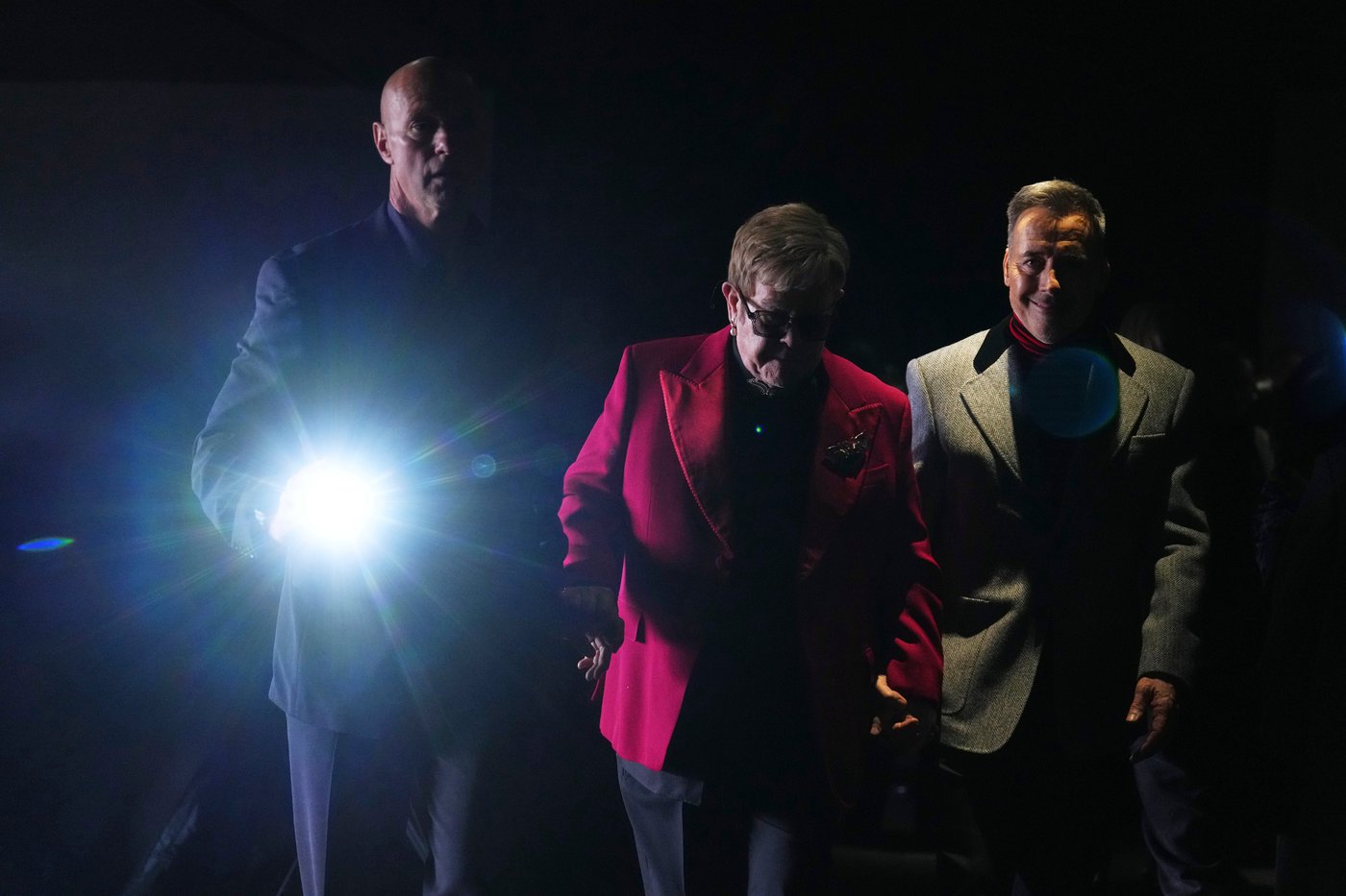 Valentino opens post-Garavani couture with somber note, then high drama | iNFOnews.ca Valentino opens post-Garavani couture with somber note, then high drama | iNFOnews.ca