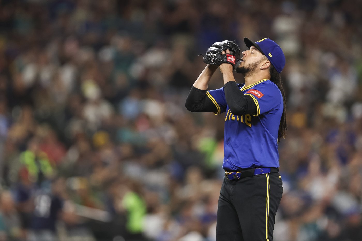 Mitch Garver hits go-ahead homer as Mariners top Angels 2-1 for 7th straight win | iNFOnews.ca Mitch Garver hits go-ahead homer as Mariners top Angels 2-1 for 7th straight win | iNFOnews.ca