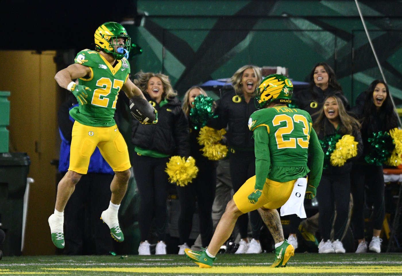 No. 5 Oregon beats No. 19 James Madison 51-34 in College Football Playoff opener | iNFOnews.ca