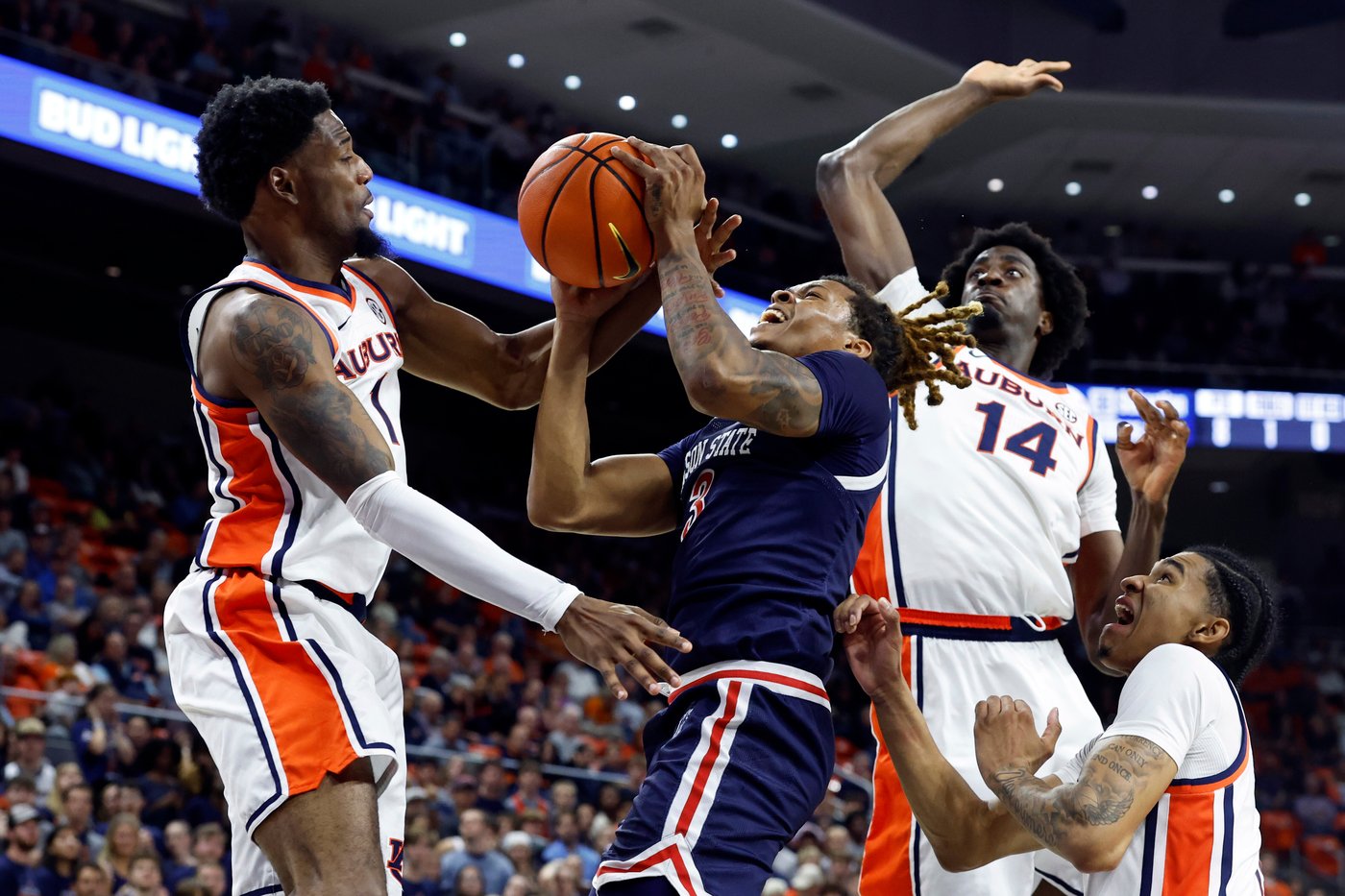 No. 22 Auburn bounces back in a big way and beats Jackson State 112-66 | iNFOnews.ca