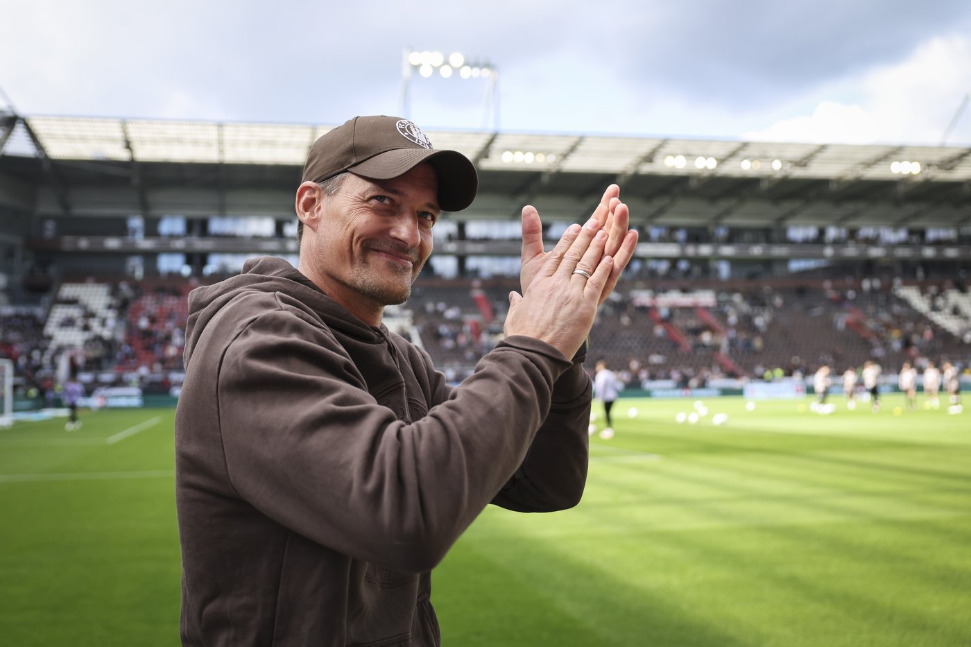 St. Pauli beats Augsburg 2-1 to stay unbeaten in Bundesliga, Bremen routs Gladbach 4-0 | iNFOnews.ca St. Pauli beats Augsburg 2-1 to stay unbeaten in Bundesliga, Bremen routs Gladbach 4-0 | iNFOnews.ca