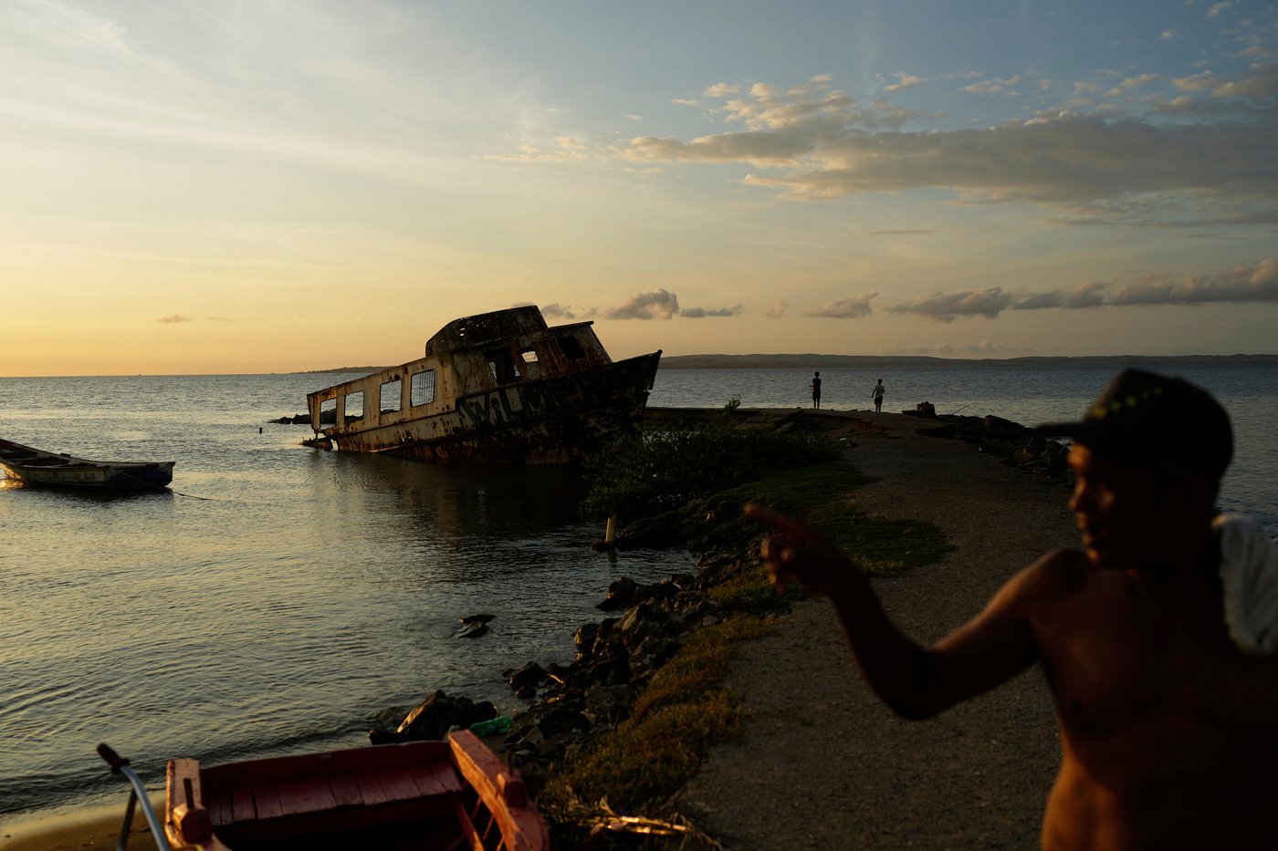 Migrants return to Venezuela, a gold mine rescue and more top photos this week from Latin America | iNFOnews.ca