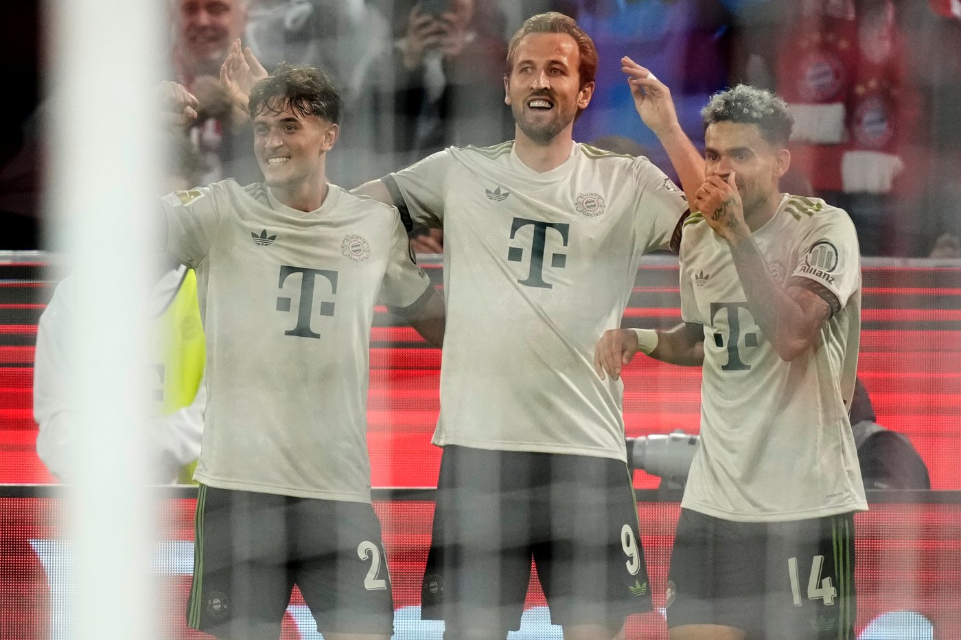 Harry Kane scores his 100th goal for Bayern in 104th game in win over Bremen | iNFOnews.ca